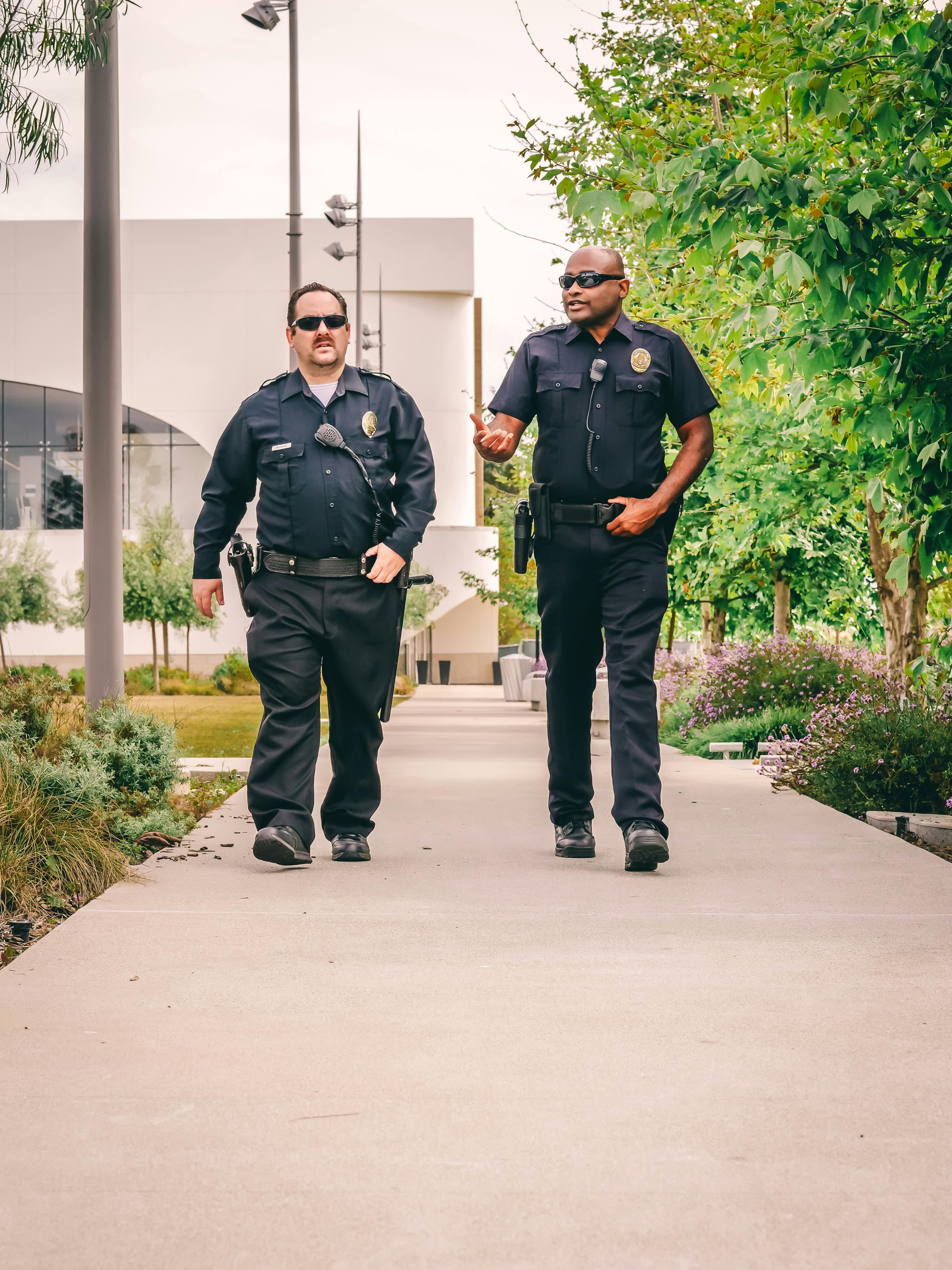 Armed vs Unarmed Security: Which One Does Your Business Need?